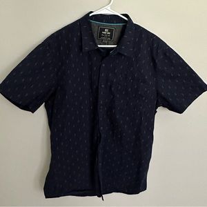 Men’s patterned button up